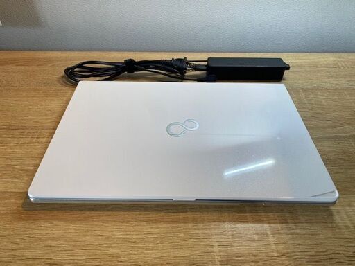 ノートパソコン　FUJITSU LIFEBOOK SH75/M Core i5-4200U 1.6GHz/4GB/256GB SSD