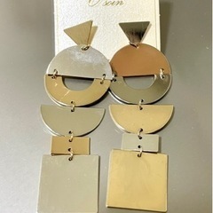 ピアス  2点  &  帽子 1点 まとめ売り