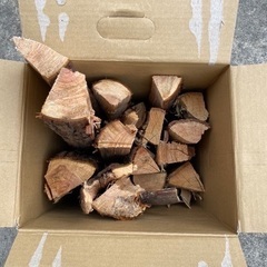 薪　4箱！　焚き火やBBQなどにの画像