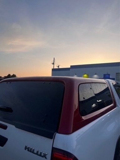 ハイラックス純正キャノピー（赤）