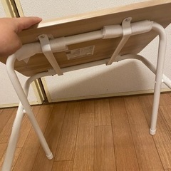 テーブル　2500円でけの画像