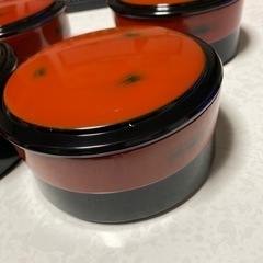 蓋付き食器の画像