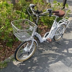 電動折り畳み自転車です