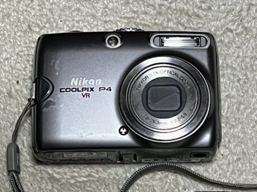 デジタルカメラ　Nikon COOLPIX P4 VR