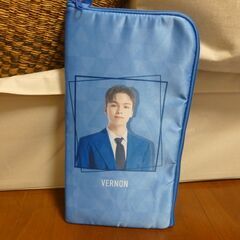 バーノン（VERNON） マルチポーチVol.3「SEVENTEEN」