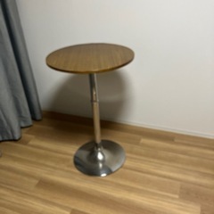 ハイテーブルの画像