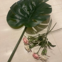 造花　モンステラ　薔薇