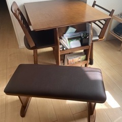 決まりました　ダイニングテーブルセット