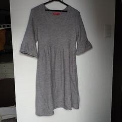 【値下げ！】グレーのニットワンピの画像