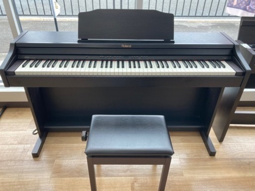 【トレファク高槻店】取りに来れる方限定！ROLAND（ローランド）イス付電子ピアノのご紹介です！