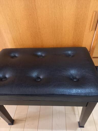 お話し中です　美品　ピアノ椅子　椅子