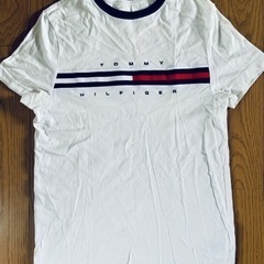 TOMY  Tシャツの画像