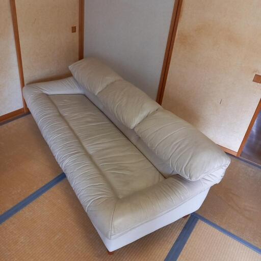 大塚家具　本革3人掛けソファ