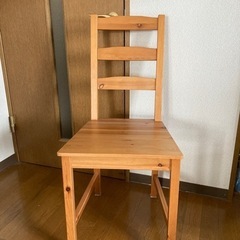 木製チェアの画像