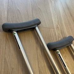 松葉杖の画像