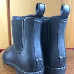 【値下げしました】【レインブーツ レディースM】サイドゴア　レインシューズ　黒の画像
