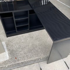 本棚とテーブルのセットですの画像
