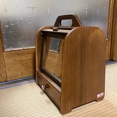 鏡付小物入れの画像