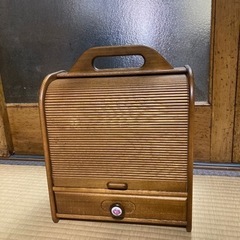 鏡付小物入れ