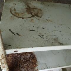 棚　　サビあります　鉄製の画像