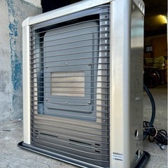☆中古良品☆サンポット・FF式石油ストーブ・2013年製・FFR