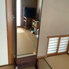 ③姿見をお売りします。