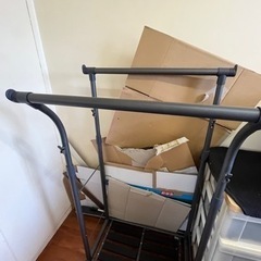 需要ないっぽいので差し上げます。ニトリ ハンガーラック の画像