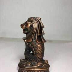Lionライオン飾り物の画像