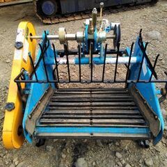 じゃがいも掘り機　ニプロ製　実働！！　土接地面先、前後に動きます！！の画像