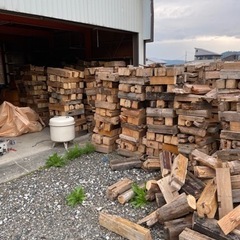 来年の薪準備できてますか？　薪材　格安の画像