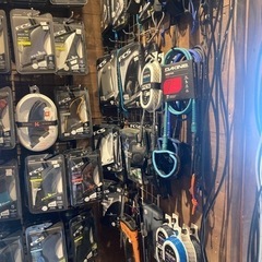 ご不要のサーフボードやスノーボードをメンテナンスして販売しています。 - 地元のお店