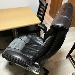レザー製デスクチェアの画像
