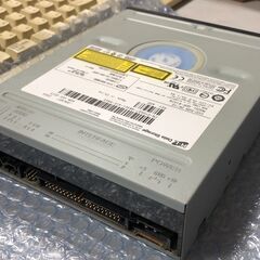 内蔵光学ドライブ Hitachi-LG GDR-8162B（DVD-ROM）【動作品】の画像