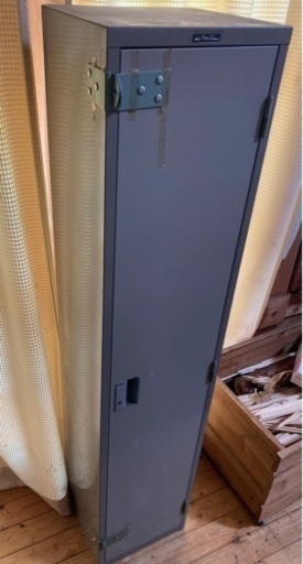 古いガンロッカー