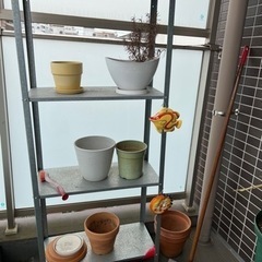 IKEA ベランダ用シェルフ&植木鉢の画像