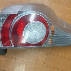 アクア テールランプ 左側