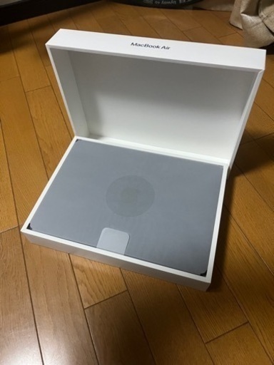 アップル Apple MacBook Air 13インチ Apple M2チップ（8コアCPU/8コアGPU）/SSD 256GB/メ