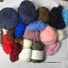 毛糸いろいろ　かぎ針のおまけ付き