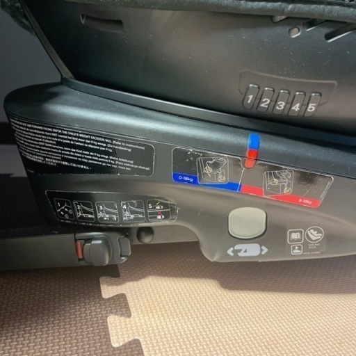 【お取引き中】ISOFIX アイソフィックス 対応 チャイルドシート