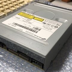 内蔵光学ドライブ Hitachi-LG GCR-8483B（CD-ROM）【動作品】の画像