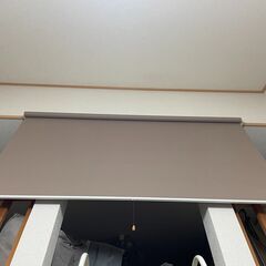 【引越SALE価格】突っ張りロールスクリーン（ブラウン）