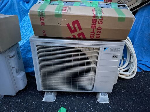 ダイキン エアコン F56RTEP-W 200V 冷房・暖房 5.6ｋｗ 18畳 2015年製