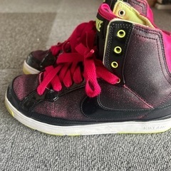 NIKEスニーカー23.5cmの画像