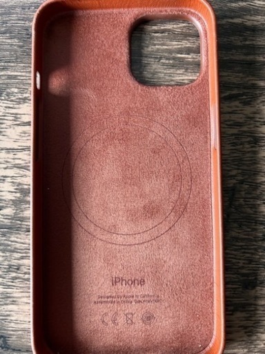 iPhone14レザーケース