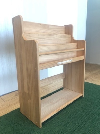 絵本棚　絵本ラック　見せる収納