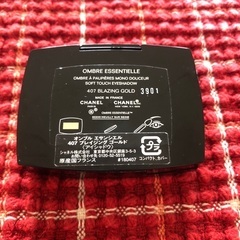 CHANEL ゴールドアイシャドウの画像