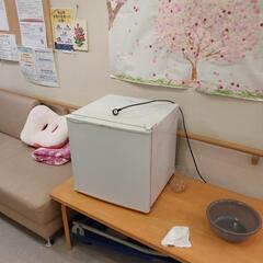 緊急値下げ！小型冷蔵庫、まだまだ使えます。