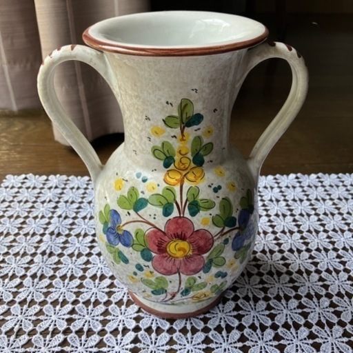 イタリア製の花瓶　陶器