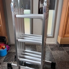 折り畳み　脚立