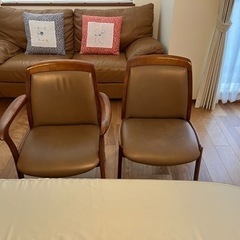 ダイニングテーブル、椅子セットの画像